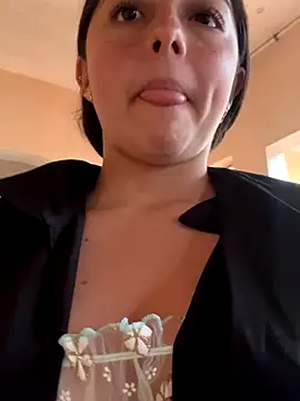 Dulce 1408 online show from 10.28.25