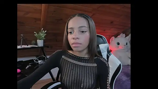 Snapshot of yumi_hanna chatting on 12.01.25 yumi hanna online show from 12.01.25