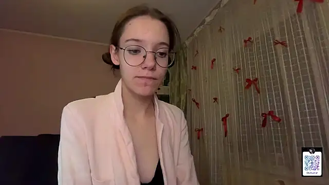 Snapshot of Vietero chatting on 05.23.26 Vietero online show from 05.23.26