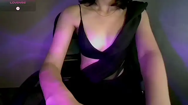 Snapshot of RIYA-29 chatting on 10.08.25 RIYA-29 online show from 10.08.25