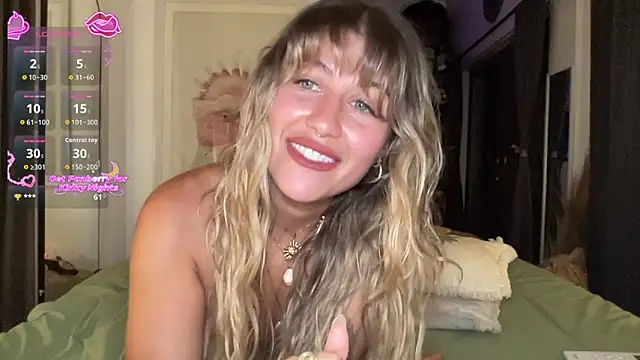 Snapshot of GoddessDove chatting on 03.30.26 GoddessDove online show from 03.30.26