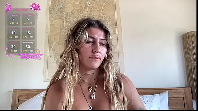 Snapshot of GoddessDove chatting on 07.20.26 GoddessDove online show from 07.20.26