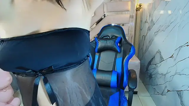 zoe r  online show from 11.13.25