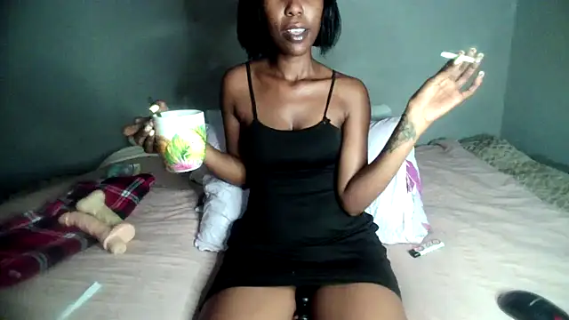 Snapshot of blueyXxX chatting on 04.22.26 blueyXxX online show from 04.22.26