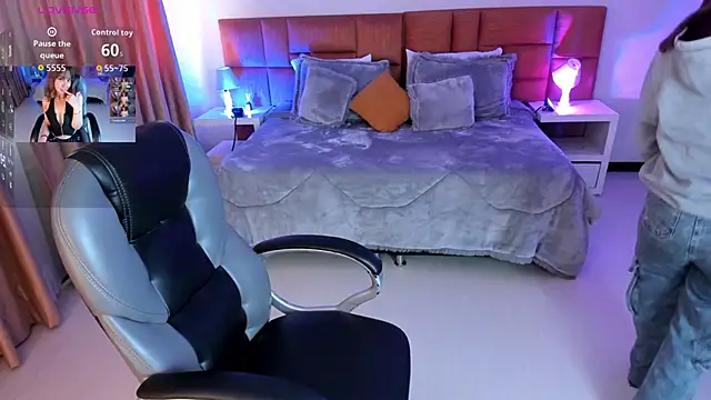 Catti Brie online show from 11.09.25