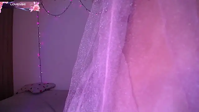 Snapshot of dark__nymph chatting on 02.15.26 dark nymph online show from 02.15.26