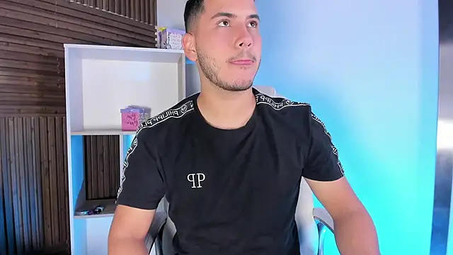 Snapshot of Axel_grey_ chatting on 10.24.25 Axel grey online show from 10.24.25