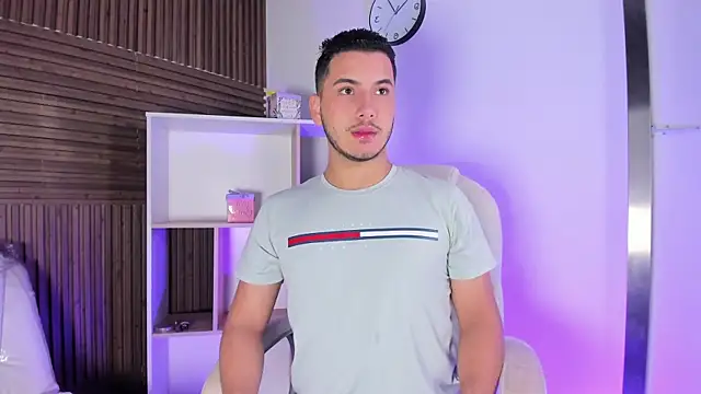 Snapshot of Axel_grey_ chatting on 10.25.25 Axel grey online show from 10.25.25