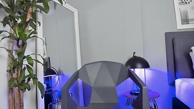 Tylerffoxx online show from 10.26.25