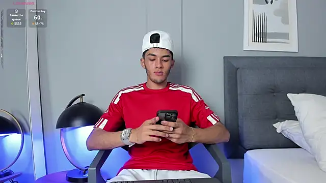 Tylerffoxx online show from 02.06.26