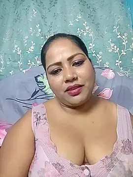 Snapshot of hornypriya696 chatting on 09.15.25 hornypriya696 online show from 09.15.25