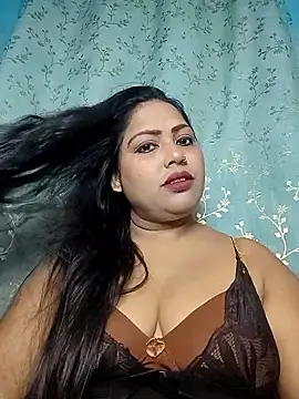 Snapshot of hornypriya696 chatting on 10.31.25 hornypriya696 online show from 10.31.25