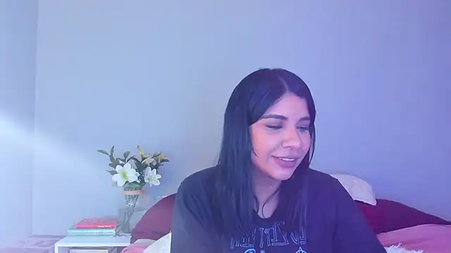 Laura-angeel online show from 12.02.25