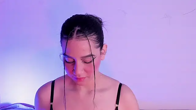 Megan Luxe online show from 02.22.26