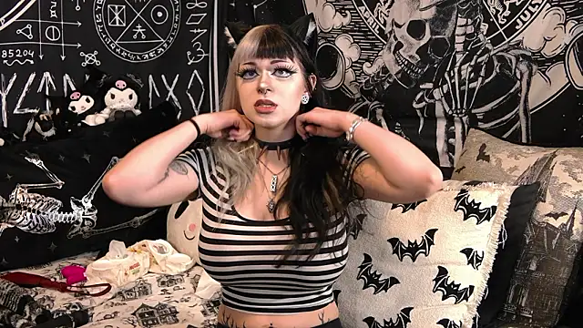 Paige Turner online show from 03.14.26