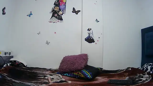 Snapshot of AddyStuart_ chatting on 11.01.25 AddyStuart online show from 11.01.25