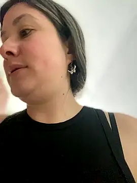 Snapshot of Abby-LS chatting on 09.29.25 Abby-LS online show from 09.29.25