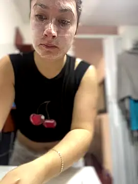 Snapshot of Abby-LS chatting on 11.27.25 Abby-LS online show from 11.27.25