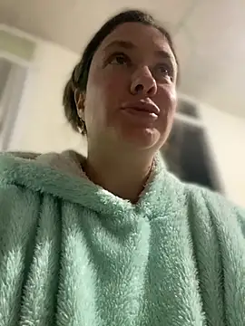 Snapshot of Abby-LS chatting on 11.30.25 Abby-LS online show from 11.30.25