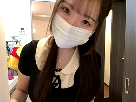 Snapshot of nano-da-u chatting on 10.25.25 nano-da-u online show from 10.25.25