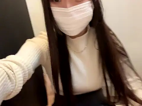 Snapshot of nano-da-u chatting on 10.27.25 nano-da-u online show from 10.27.25