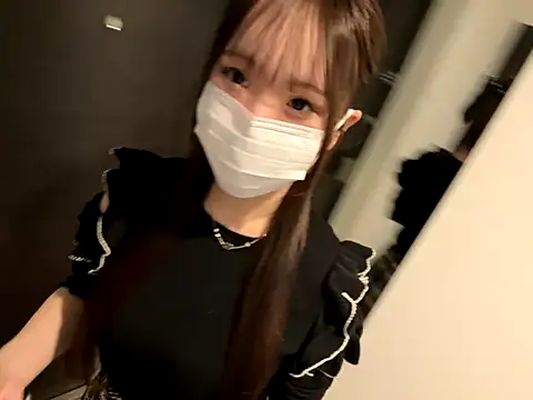 Snapshot of nano-da-u chatting on 11.17.25 nano-da-u online show from 11.17.25