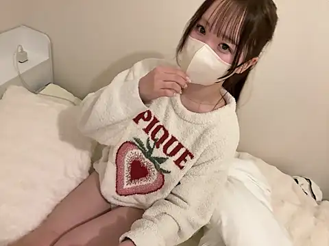 Snapshot of nano-da-u chatting on 12.15.25 nano-da-u online show from 12.15.25