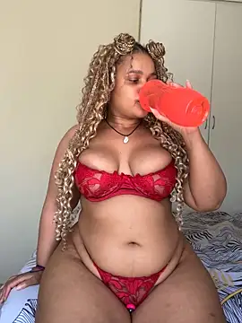 Snapshot of XXXquisiteVixen chatting on 11.23.25 XXXquisiteVixen online show from 11.23.25