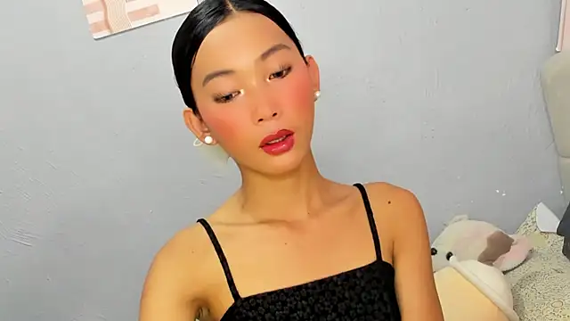 Snapshot of Anne_the_virgin chatting on 10.19.25 Anne the virgin online show from 10.19.25