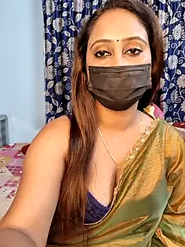 Snapshot of Cute-lusi chatting on 12.14.25 Cute-lusi online show from 12.14.25