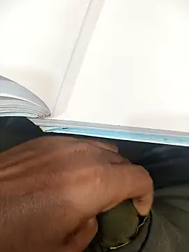 Snapshot of hotboy43339 chatting on 12.14.25 hotboy43339 online show from 12.14.25