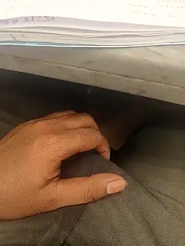 Snapshot of hotboy43339 chatting on 12.16.25 hotboy43339 online show from 12.16.25