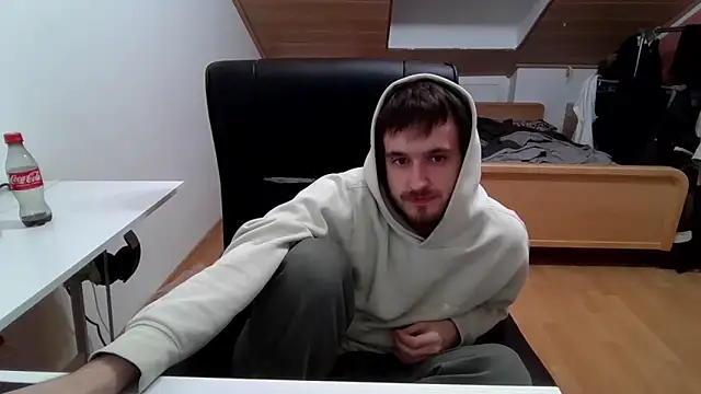 Snapshot of Bez3ybik chatting on 12.17.25 Bez3ybik online show from 12.17.25