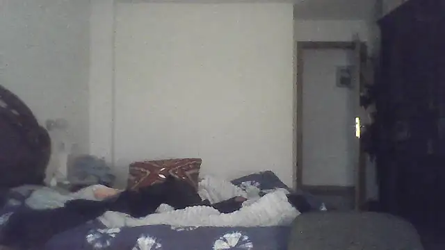 LillyCrossAvila online show from 12.19.25