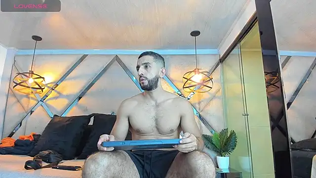 Yiyo10  online show from 04.08.26