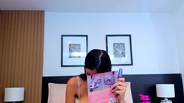 catalina jolie online show from 12.01.25