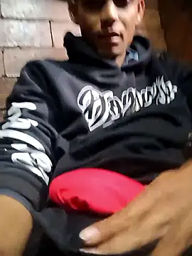 Snapshot of Jose9727 chatting on 11.01.25 Jose9727 online show from 11.01.25