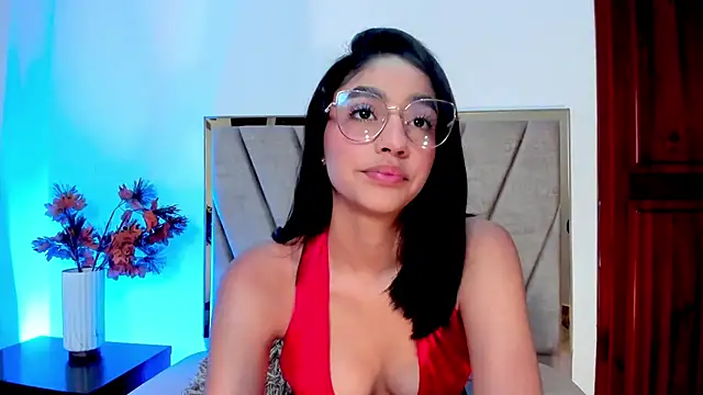 Snapshot of IvyJhons chatting on 10.01.25 IvyJhons online show from 10.01.25