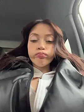 EstaVista online show from 12.15.25