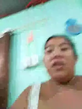 Snapshot of amazing_jane2918 chatting on 12.05.24 amazing jane2918 online show from 12.05.24