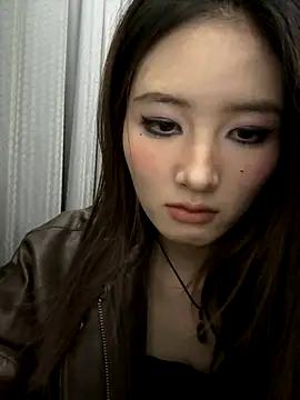 Snapshot of Moonlight-23 chatting on 11.14.25 Moonlight-23 online show from 11.14.25