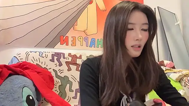 Snapshot of Moonlight-23 chatting on 11.25.25 Moonlight-23 online show from 11.25.25