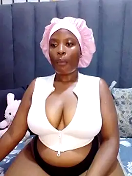 MrsMxx25 online show from 11.14.25