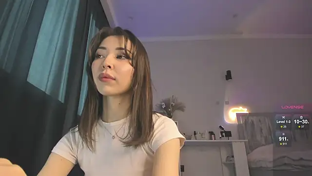 Snapshot of devaivy chatting on 09.15.25 devaivy online show from 09.15.25