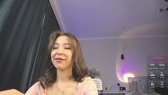 Snapshot of devaivy chatting on 09.18.25 devaivy online show from 09.18.25