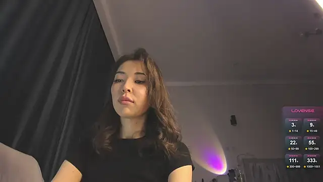 Snapshot of devaivy chatting on 09.22.25 devaivy online show from 09.22.25