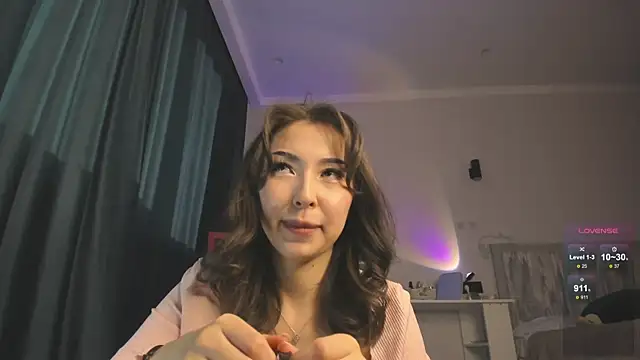 Snapshot of devaivy chatting on 09.27.25 devaivy online show from 09.27.25