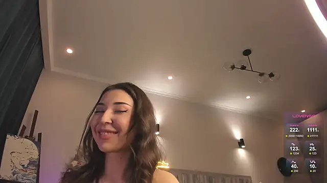 Snapshot of devaivy chatting on 10.20.25 devaivy online show from 10.20.25