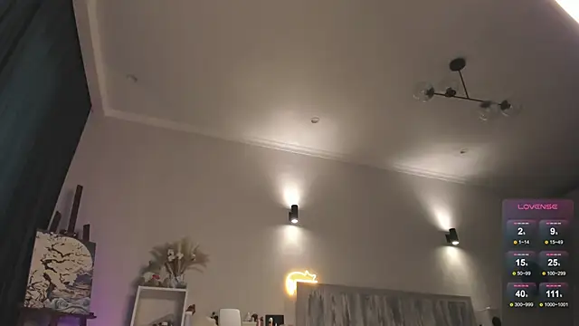 Snapshot of devaivy chatting on 10.21.25 devaivy online show from 10.21.25