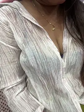 Naughty-Kamini online show from 10.30.25